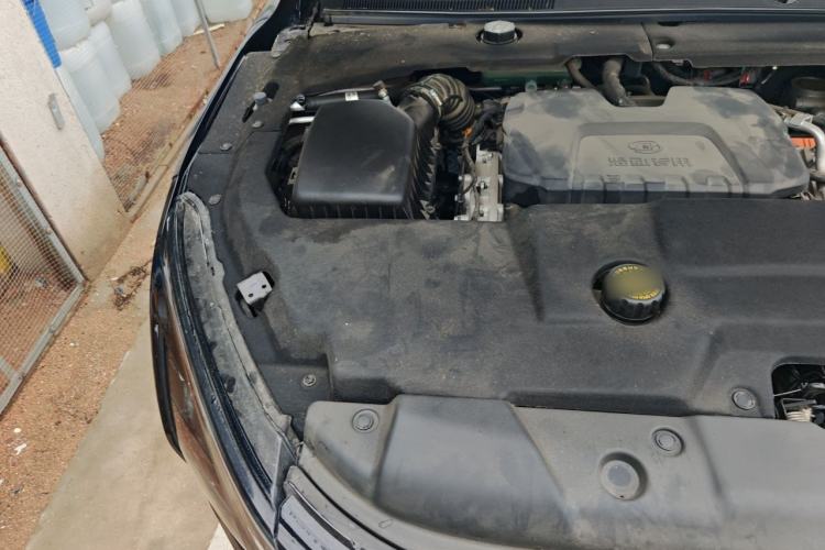Used Wuling Xingguang 2024 Co-Creation Edition 150 Flagship Model Engine Bay Right