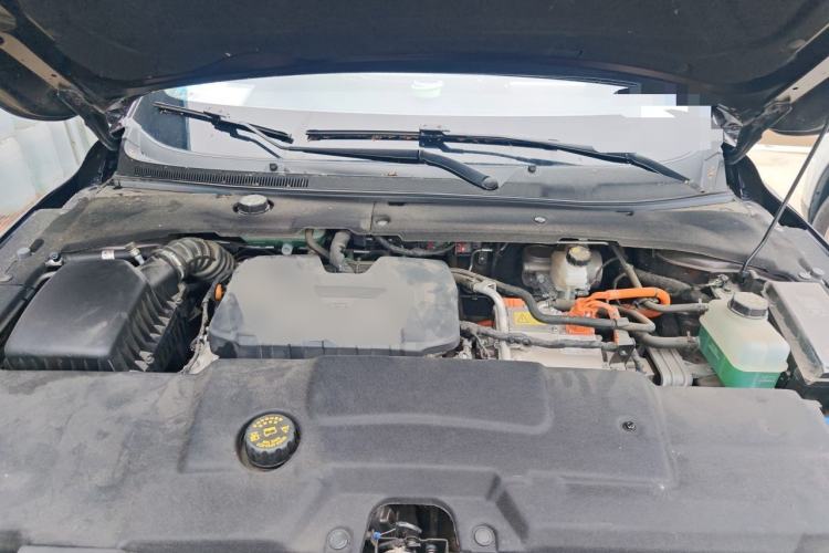 Used Wuling Xingguang 2024 Co-Creation Edition 150 Flagship Model Engine Bay