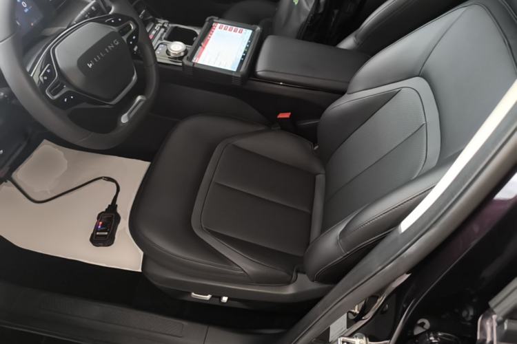 Used Wuling Xingguang 2024 Co-creation Edition 150 Standard Model Left Front Seat