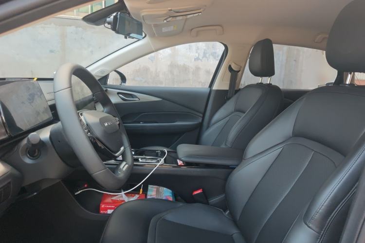 Used Wuling Xingguang 2024 Co-Creation Edition 70 Standard Model Left Front Seat