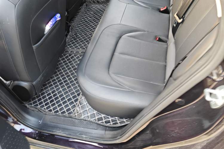 Used Wuling Xingguang 2024 Co-Creation Edition 150 Flagship Model Left Rear Seat