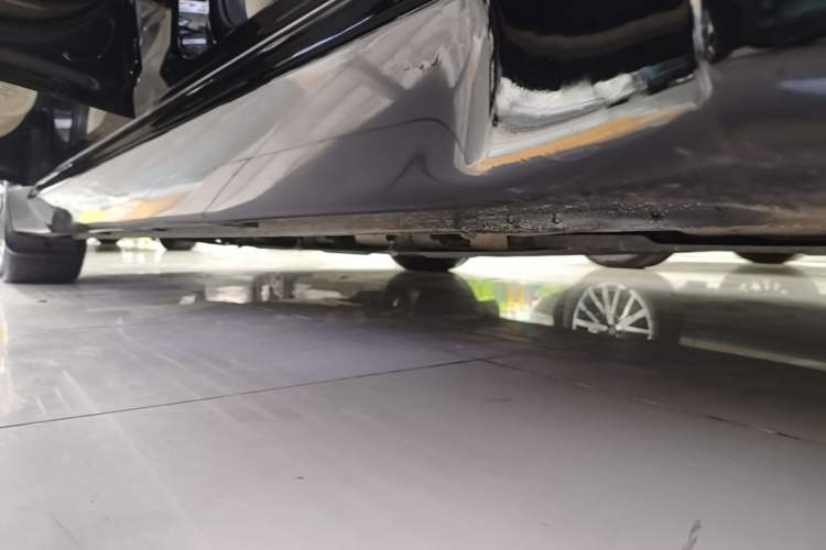 Used Wuling Xingguang 2024 Co-Creation Edition 150 Advanced Model Left Side Sill
