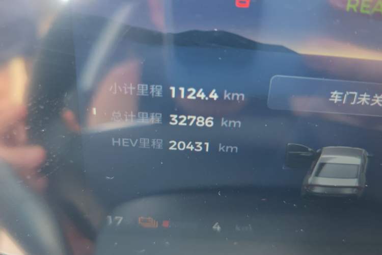 Used Wuling Xingguang 2024 Co-Creation Edition 70 Standard Model Odometer Close Up