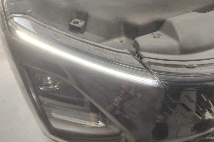 Used Wuling Xingguang 2024 Co-Creation Edition 150 Advanced Model Right Front Headlight