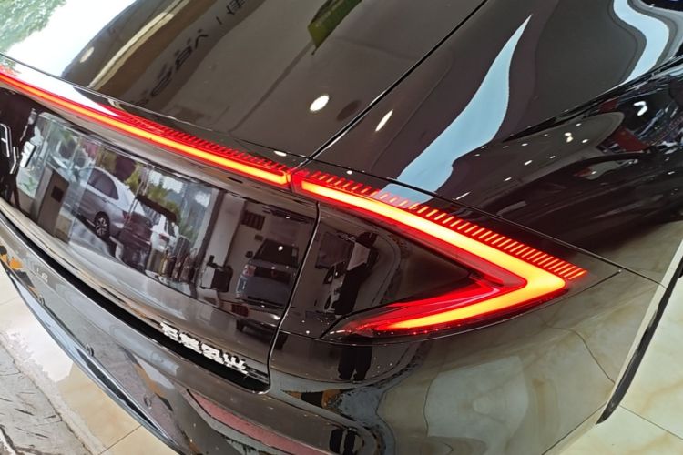 Used Wuling Xingguang 2024 Co-Creation Edition 150 Flagship Model Right Rear Taillight