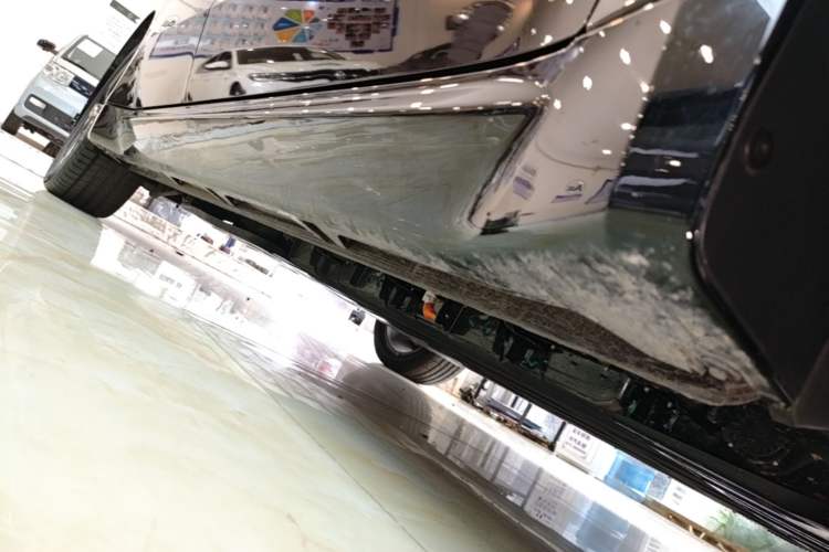 Used Wuling Xingguang 2024 Co-Creation Edition 150 Flagship Model Right Side Sill