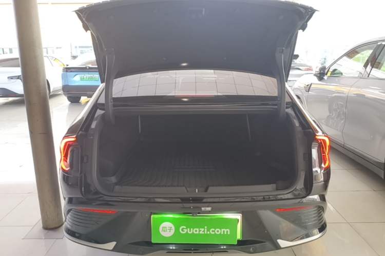 Used Wuling Xingguang 2024 Co-Creation Edition 150 Advanced Model Trunk