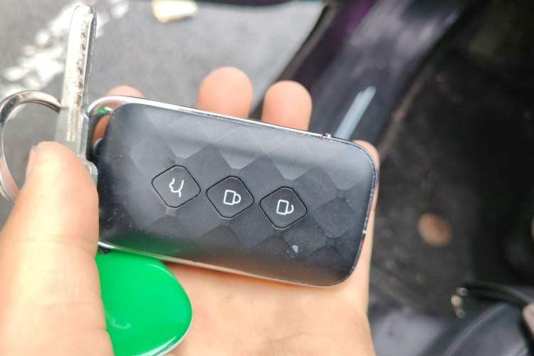 Used Wuling Xingguang 2024 Co-creation Edition 150 Standard Model Vehicle Key