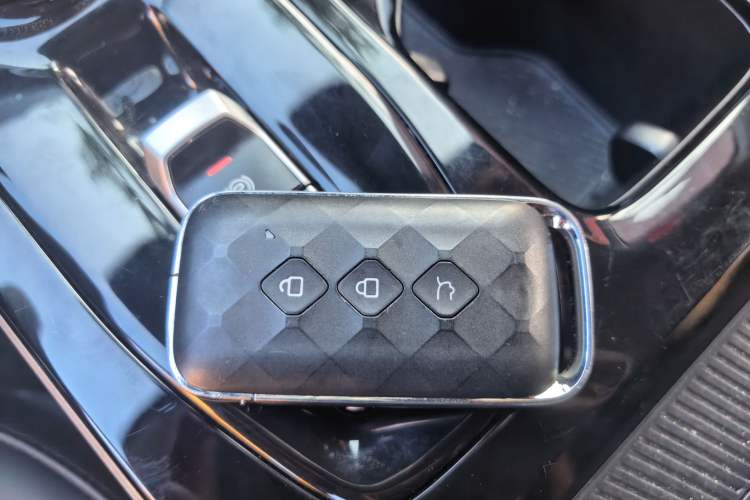 Used Wuling Xingguang 2024 Co-Creation Edition 150 Flagship Model Vehicle Key