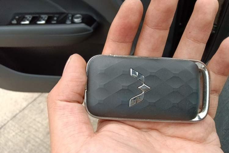 Used Wuling Xingguang 2024 Co-creation Edition 150 Standard Model Vehicle Key