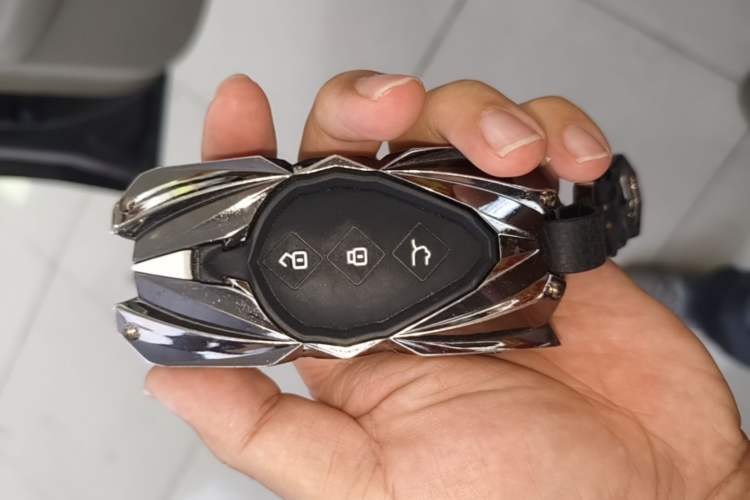 Used Wuling Xingguang 2024 Co-Creation Edition 150 Advanced Model Vehicle Key