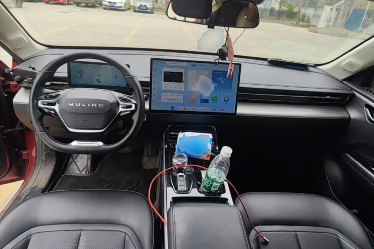 Used Wuling Xingguang 2024 Co-Creation Edition 510 Advanced Model Center Console