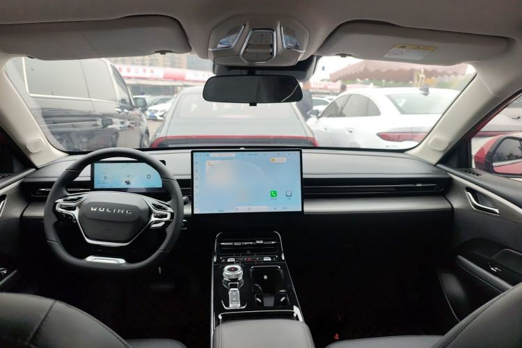 Used Wuling Xingguang 2024 Co-Creation Edition 510 Advanced Model Center Console