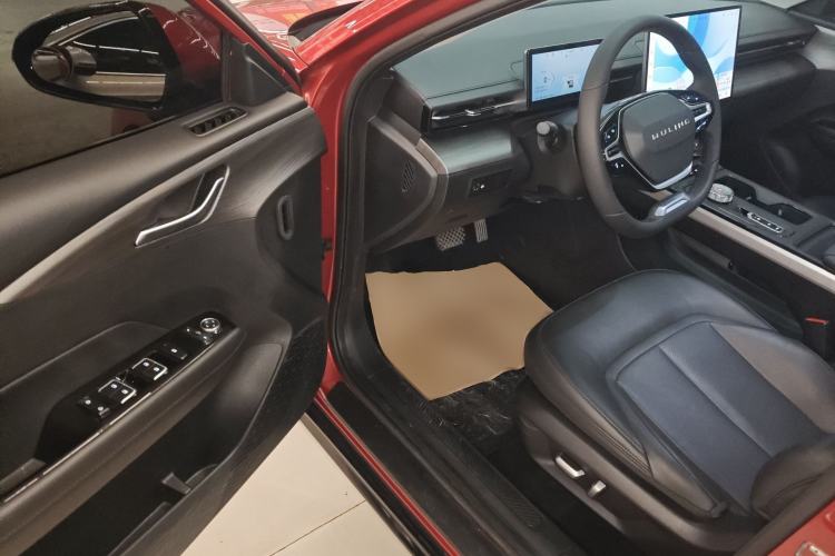 Used Wuling Xingguang 2024 Co-Creation Edition 510 Advanced Model Driver Seat