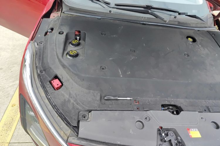 Used Wuling Xingguang 2024 Co-Creation Edition 510 Advanced Model Engine Bay Right