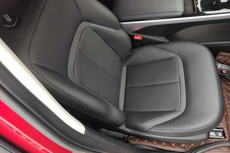 Used Wuling Xingguang 2024 Co-Creation Edition 510 Advanced Model Right Front Seat