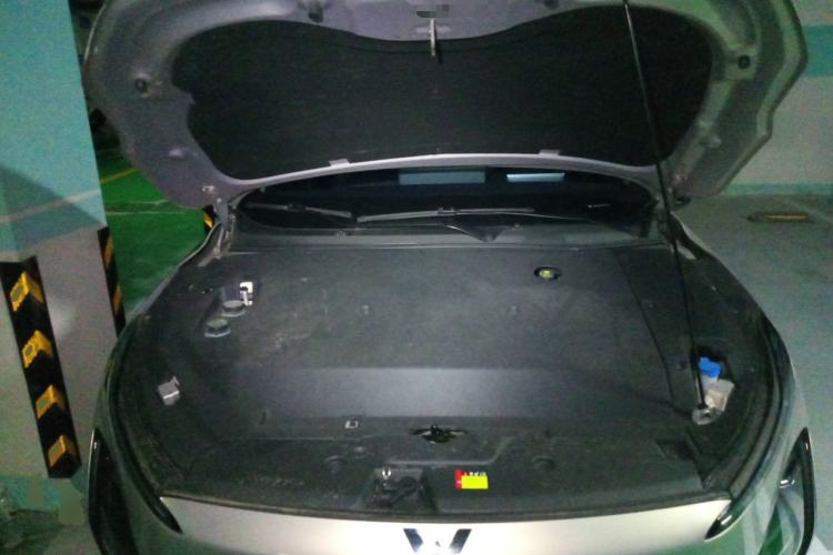 Used Wuling Xingguang 2024 Co-Creation Edition 510 Advanced Model Engine Bay