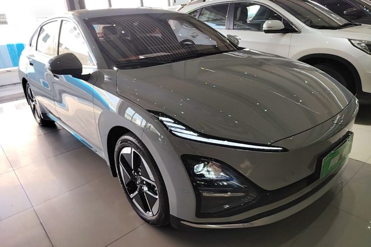 Used Wuling Xingguang 2024 Co-Creation Edition 510 Advanced Model Front Right 45 Deg
