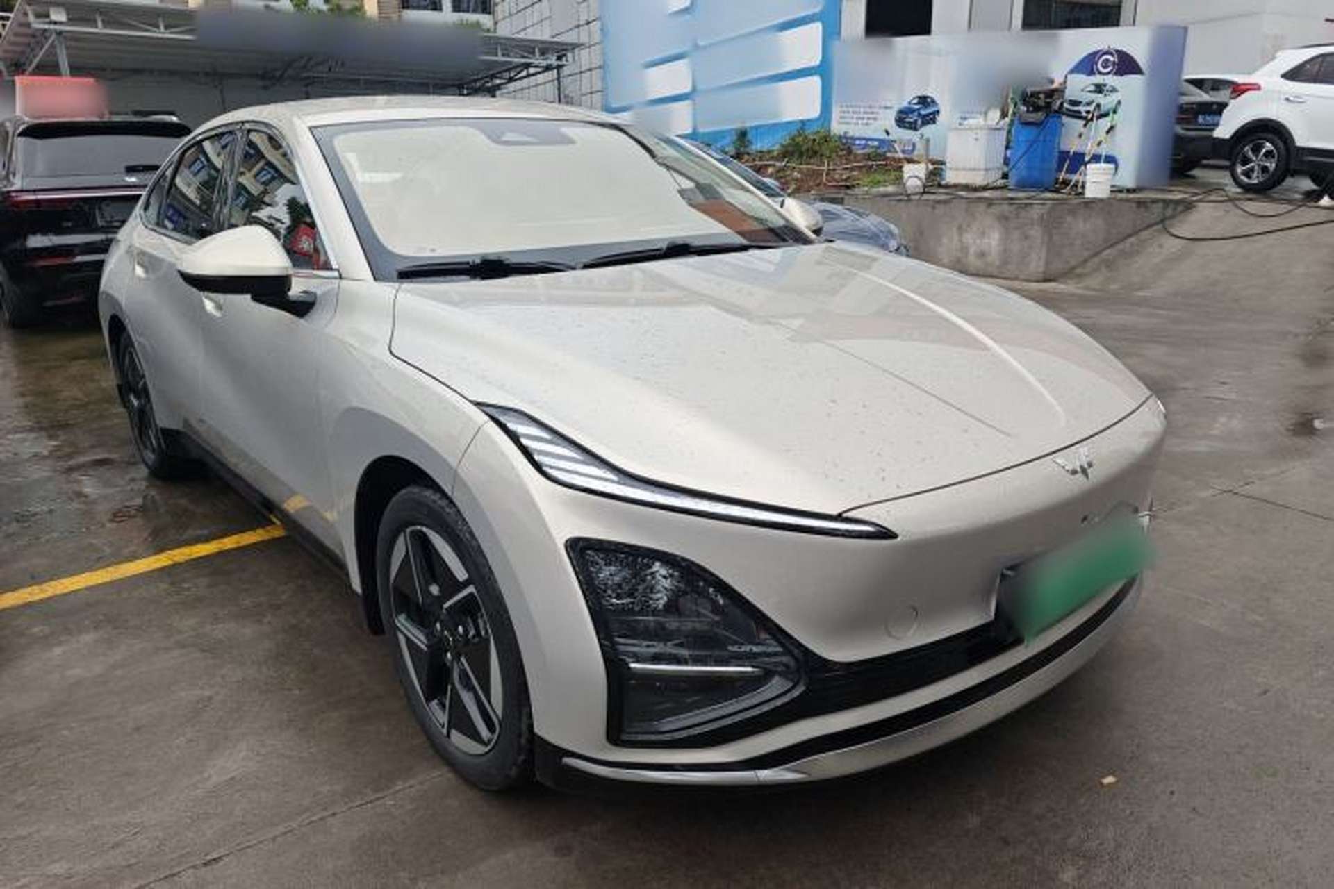 Used Wuling Xingguang 2024 Co-Creation Edition 510 Advanced Model Front Right 45 Deg