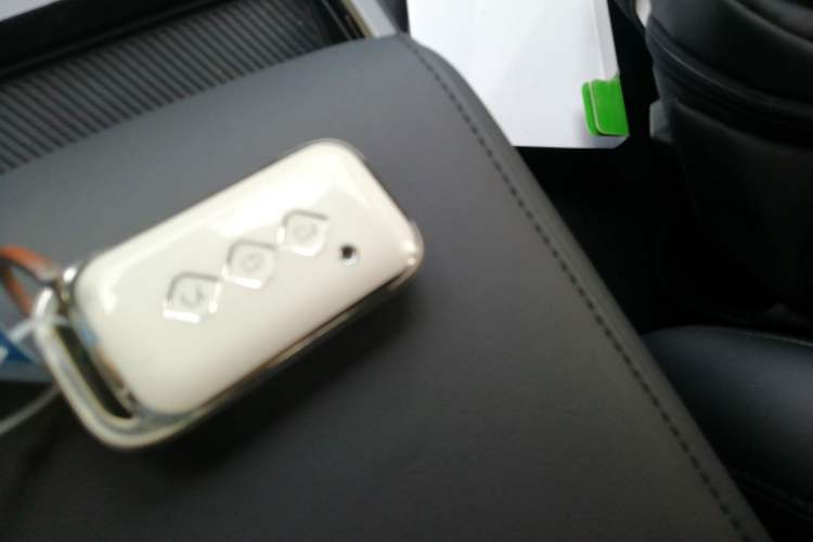 Used Wuling Xingguang 2024 Co-Creation Edition 510 Advanced Model Interior 1