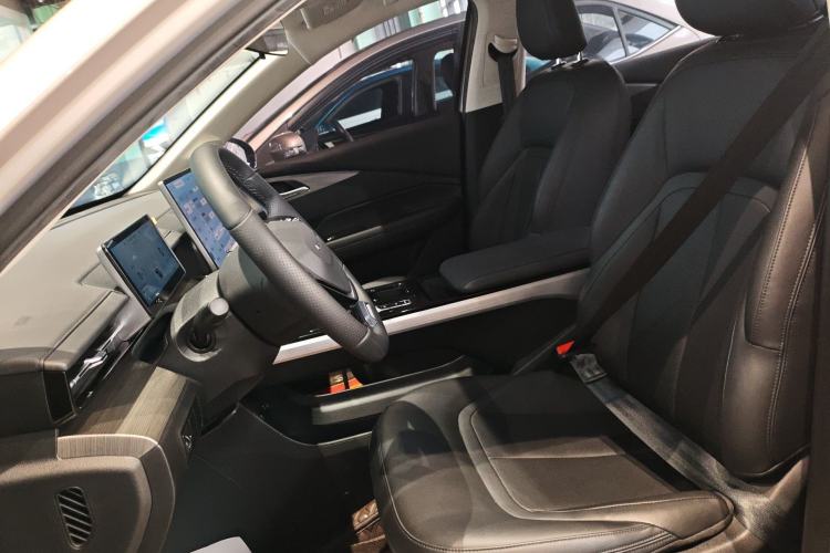 Used Wuling Xingguang 2024 Co-Creation Edition 510 Advanced Model Left Front Seat