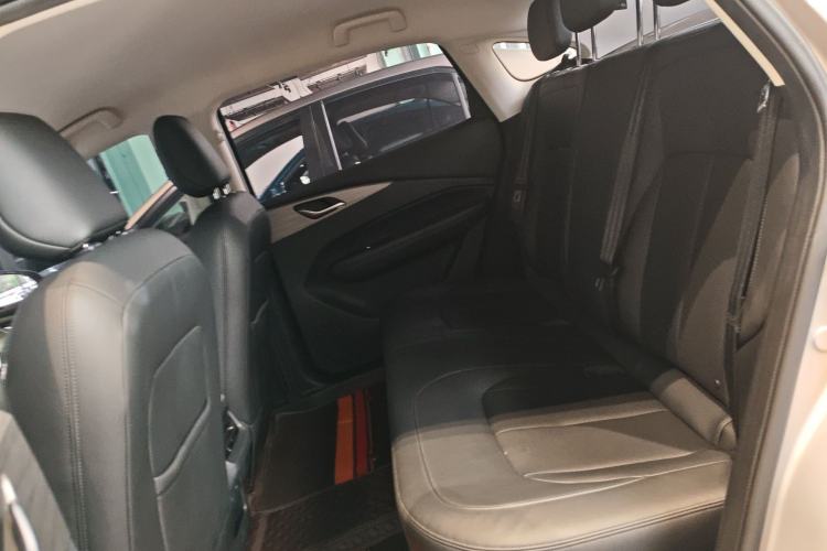Used Wuling Xingguang 2024 Co-Creation Edition 510 Advanced Model Left Rear Seat