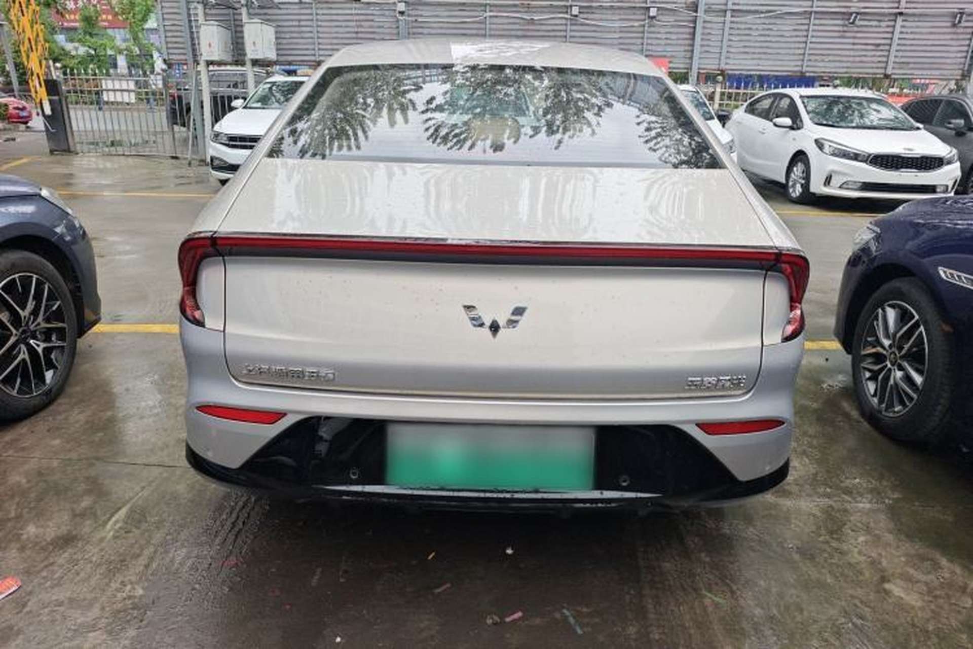 Used Wuling Xingguang 2024 Co-Creation Edition 510 Advanced Model Rear