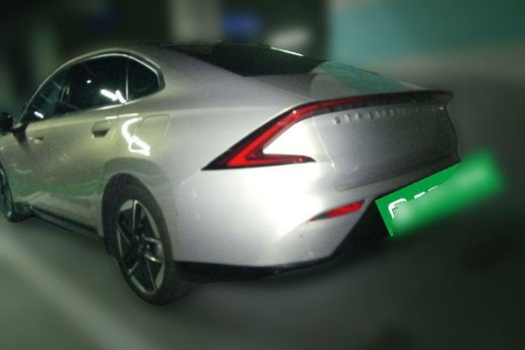 Used Wuling Xingguang 2024 Co-Creation Edition 510 Advanced Model Rear Left 45 Deg
