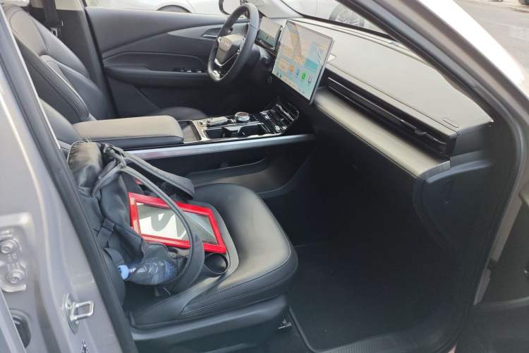 Used Wuling Xingguang 2024 Co-Creation Edition 510 Advanced Model Right Front Seat