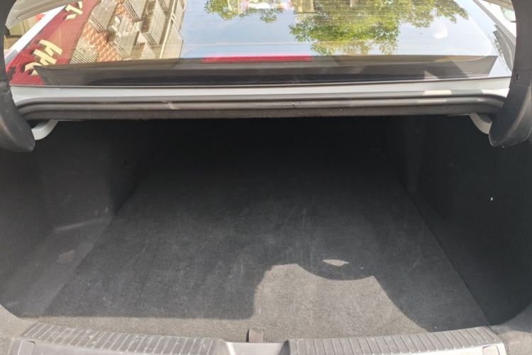 Used Wuling Xingguang 2024 Co-Creation Edition 510 Advanced Model Trunk