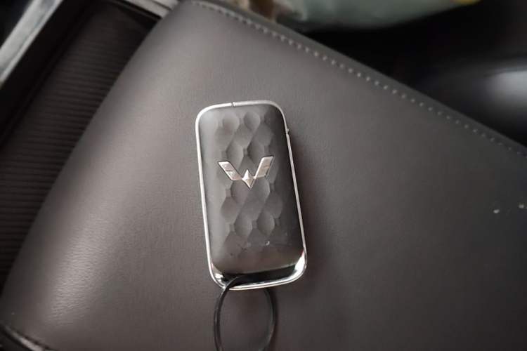 Used Wuling Xingguang 2024 Co-Creation Edition 510 Advanced Model Vehicle Key