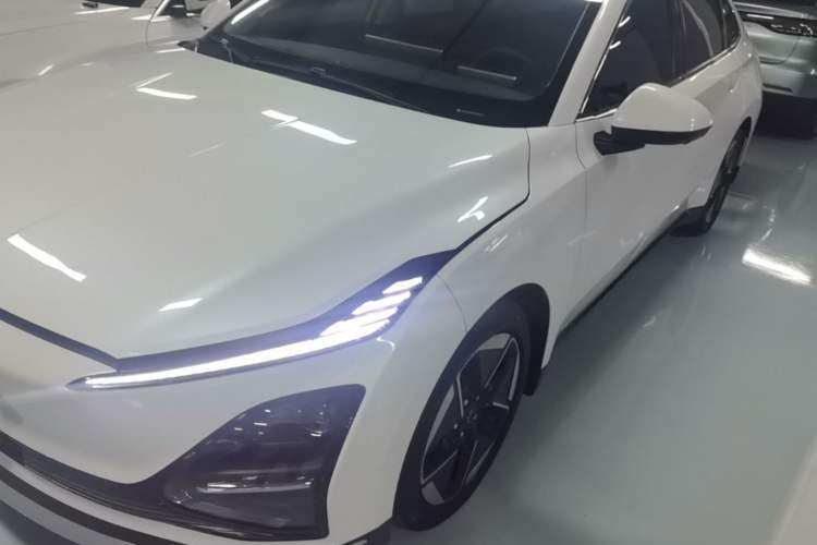 Used Wuling Xingguang 2024 Co-Creation Edition 510 Advanced Model Guazi used car, China used car export, Used car for sale, Used  cars, Cheapest cars for sale