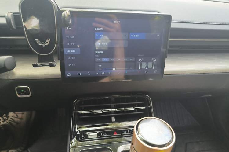 Used Wuling Xingguang 2024 Co-Creation Edition 70 Standard Model Audio And AC Panel