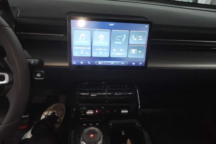 Used Wuling Xingguang 2024 Co-Creation Edition 70 Standard Model Audio And AC Panel