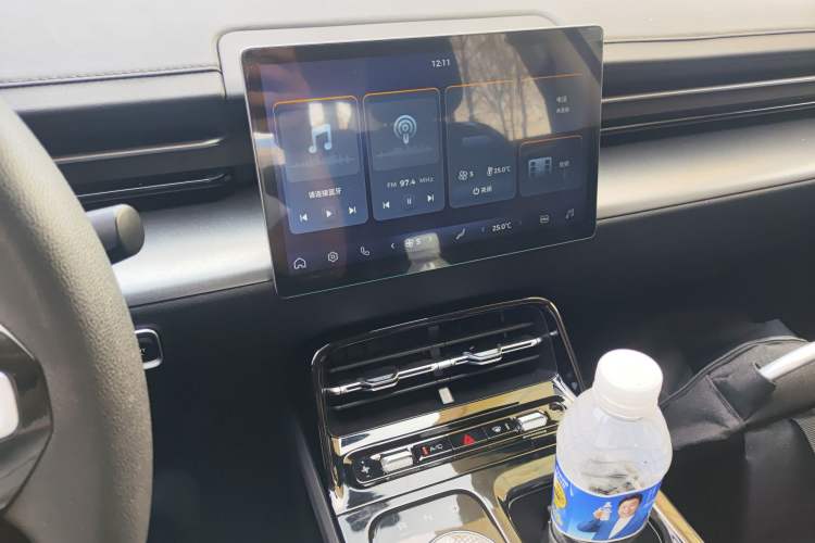 Used Wuling Xingguang 2024 Co-Creation Edition 410 Standard Model Audio And AC Panel