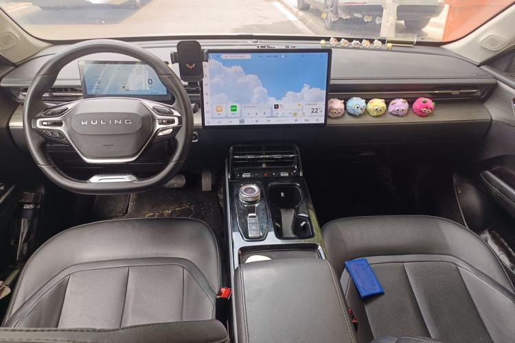 Used Wuling Xingguang 2024 Co-Creation Edition 510 Advanced Model Center Console