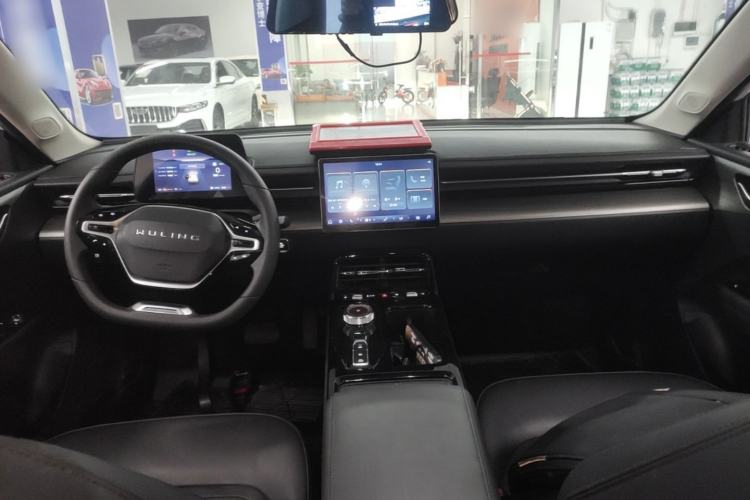 Used Wuling Xingguang 2024 Co-Creation Edition 70 Standard Model Center Console
