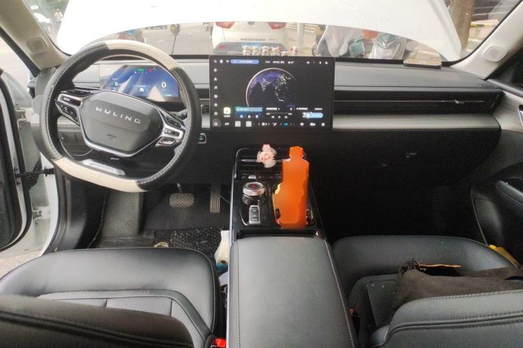 Used Wuling Xingguang 2024 Co-Creation Edition 510 Advanced Model Center Console