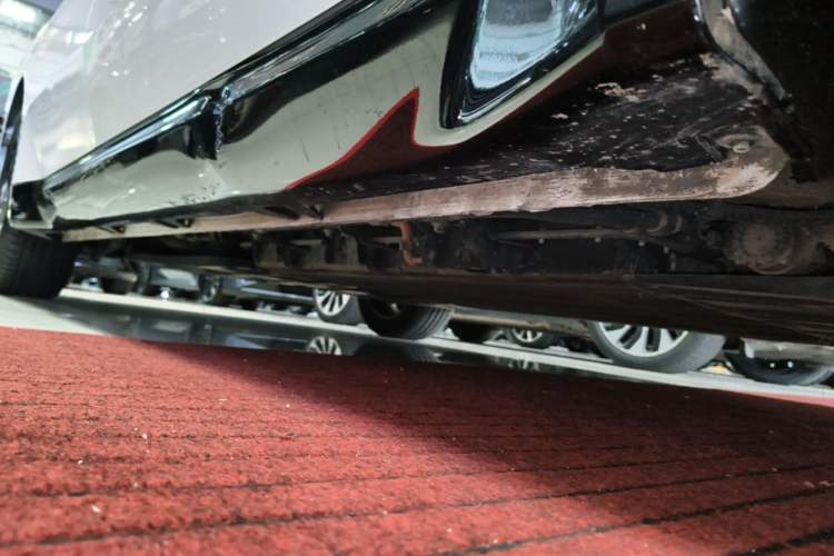 Used Wuling Xingguang 2024 Co-creation Edition 150 Standard Model Chassis Front Right