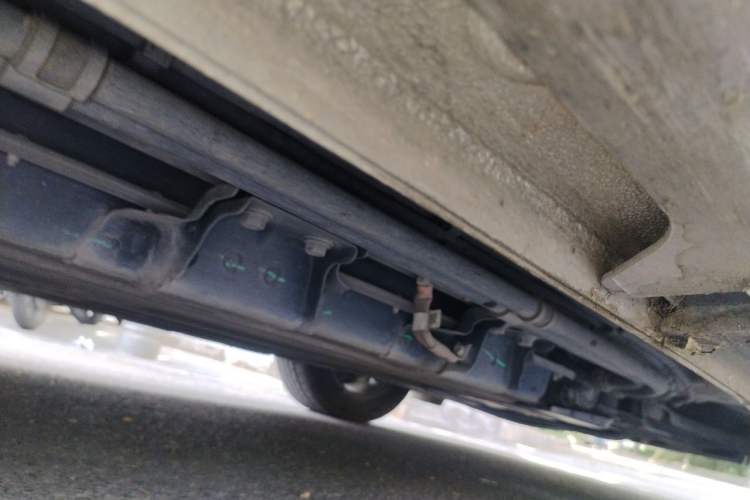 Used Wuling Xingguang 2024 Co-creation Edition 150 Standard Model Chassis Front Right