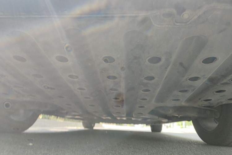 Used Wuling Xingguang 2024 Co-Creation Edition 510 Advanced Model Chassis Rear