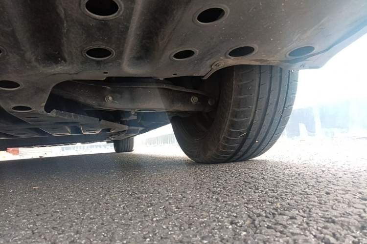Used Wuling Xingguang 2024 Co-Creation Edition 410 Standard Model Chassis Rear Right