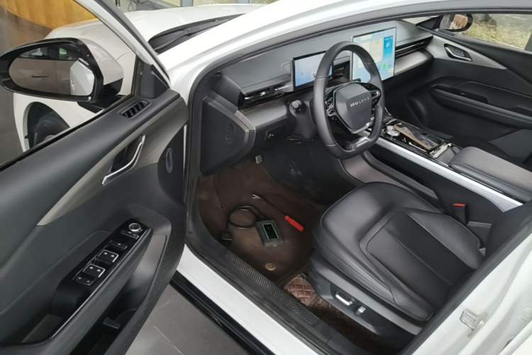 Used Wuling Xingguang 2024 Co-Creation Edition 510 Advanced Model Driver Seat