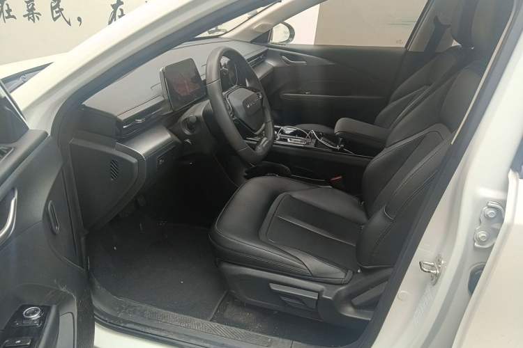 Used Wuling Xingguang 2024 Co-Creation Edition 410 Standard Model Driver Seat