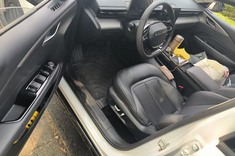Used Wuling Xingguang 2024 Co-Creation Edition 70 Standard Model Driver Seat