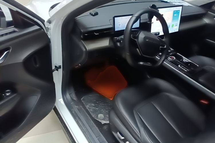 Used Wuling Xingguang 2024 Co-Creation Edition 510 Advanced Model Driver Seat