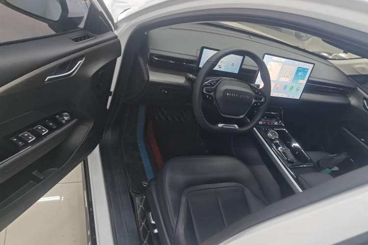 Used Wuling Xingguang 2024 Co-Creation Edition 510 Advanced Model Driver Seat