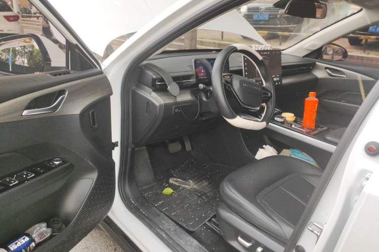Used Wuling Xingguang 2024 Co-Creation Edition 510 Advanced Model Driver Seat