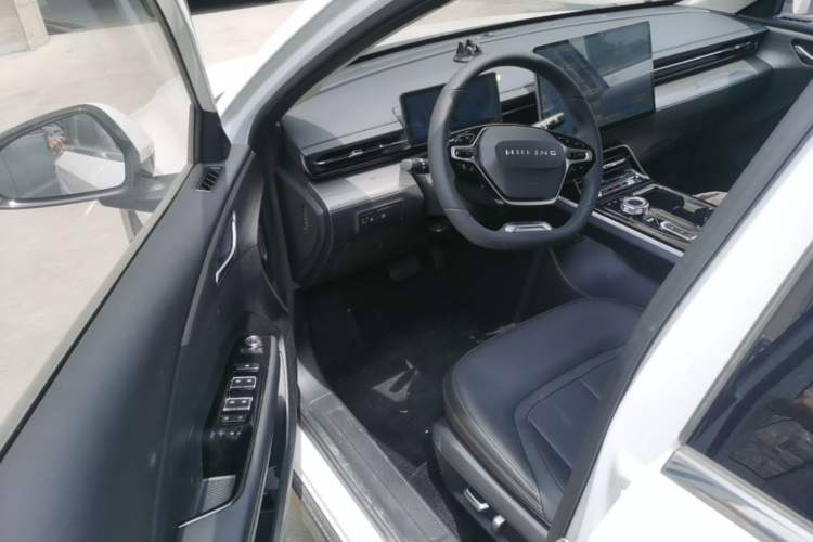 Used Wuling Xingguang 2024 Co-Creation Edition 150 Flagship Model Driver Seat