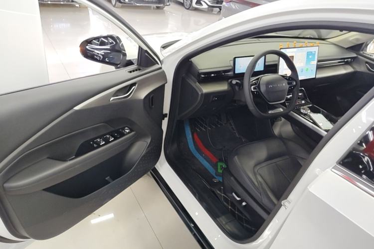 Used Wuling Xingguang 2024 Co-Creation Edition 510 Advanced Model Driver Seat